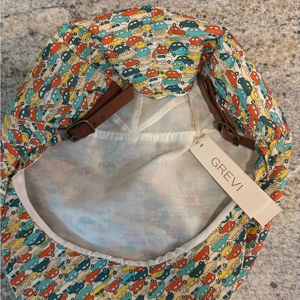 Grevi Sun Hat with Multicolor Car Print - Picture 3 of 3